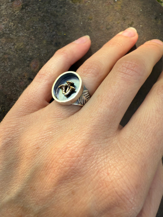 Golden Chanterelle Ring | Size 5