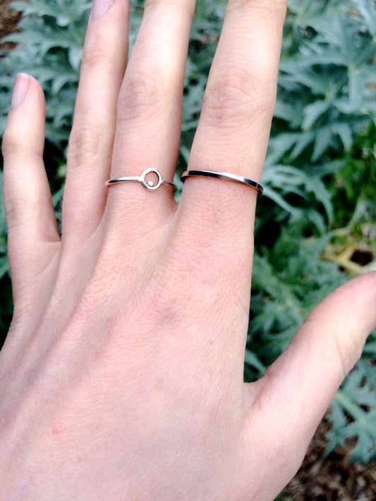 Delicate Möbius Ring in Sterling Silver