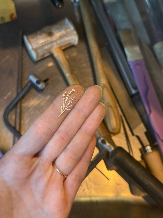 What is hand fabricated jewelry?