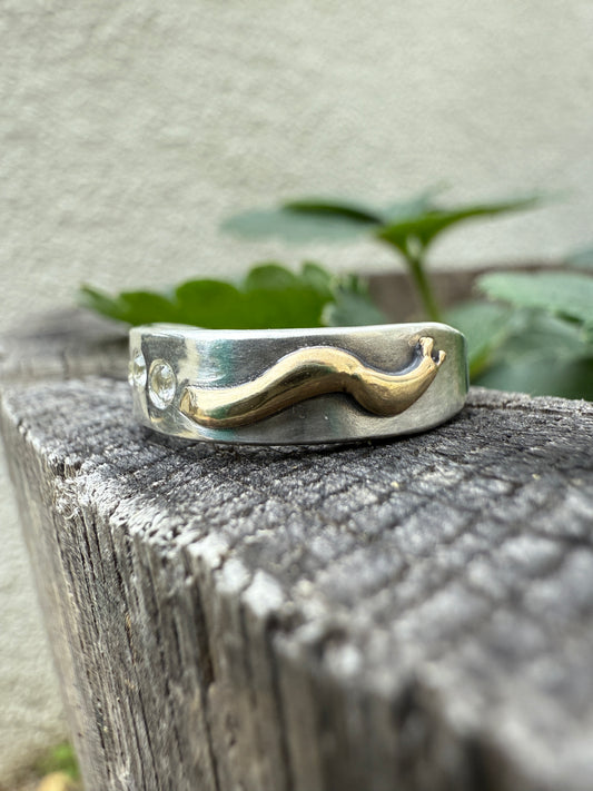 Banana Slug Ring with Sapphire Slime | Size 7.75
