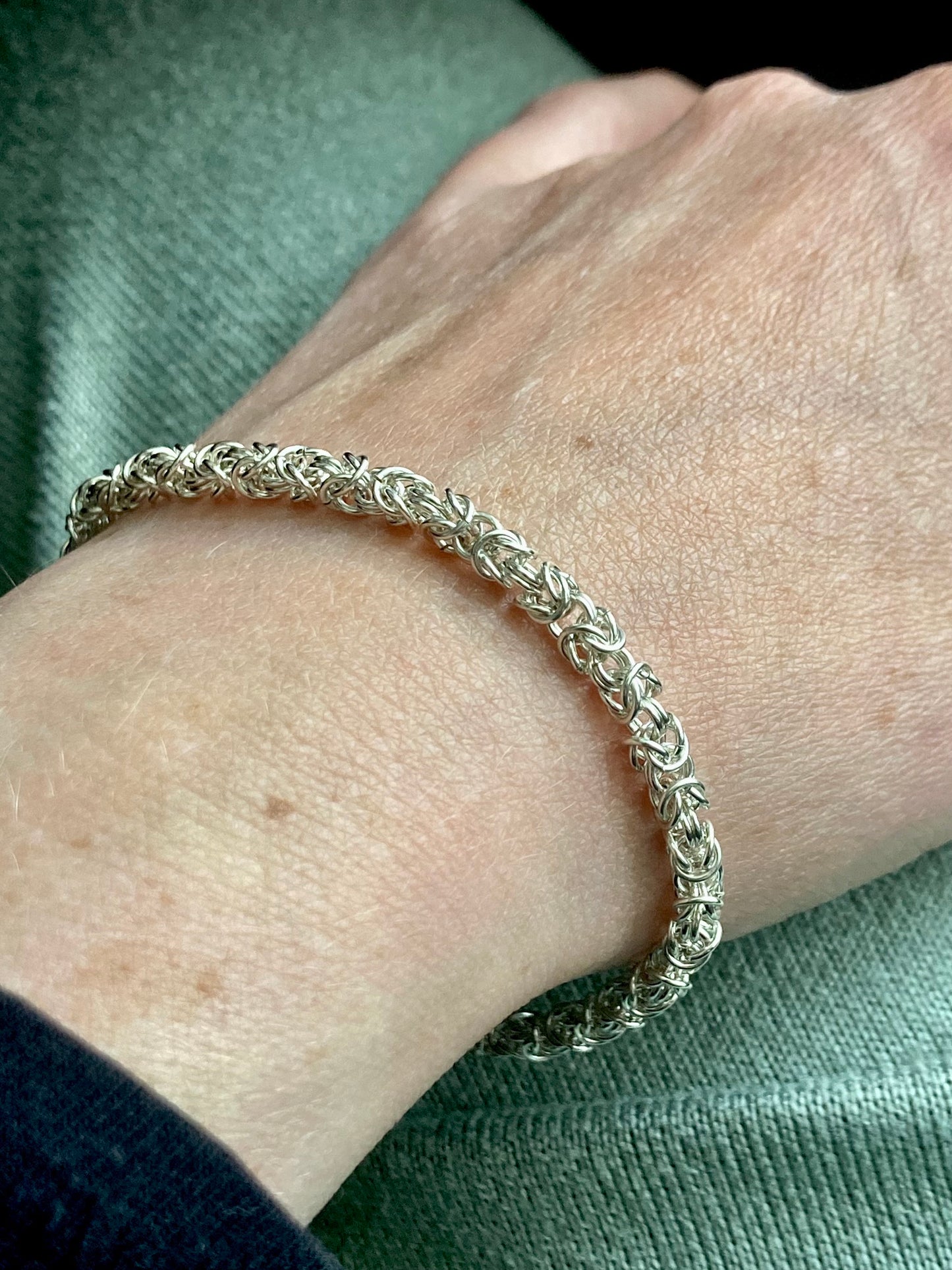 Delicate Byzantine Chainmaille Bracelet in Silver